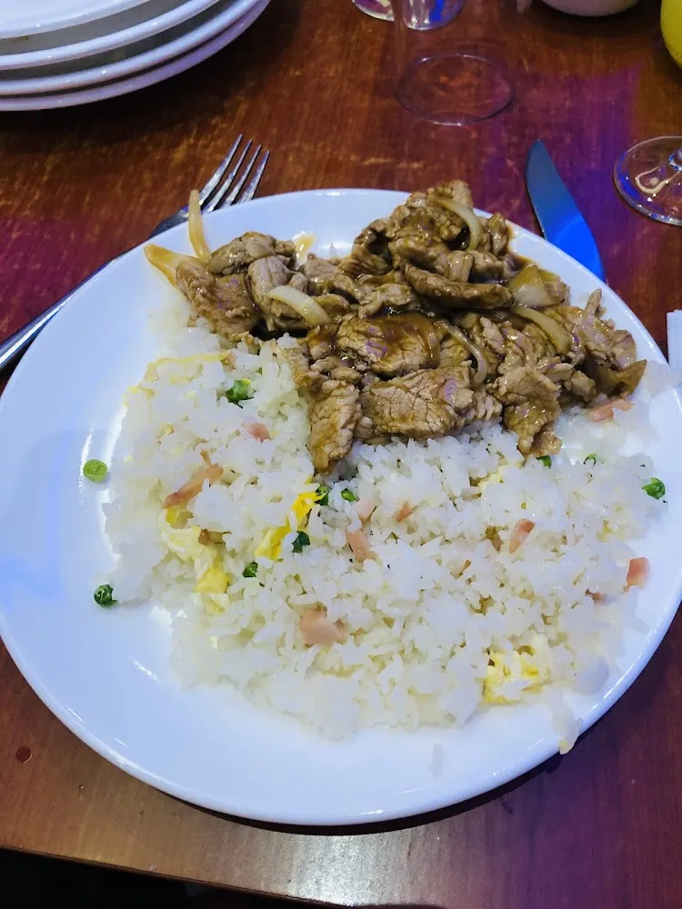 Riz Cantonais Et Bœuf Aux Oignons